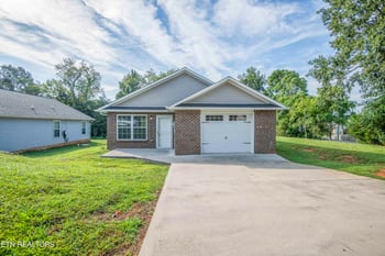 1702 Watauga St, Sevierville, TN 37876