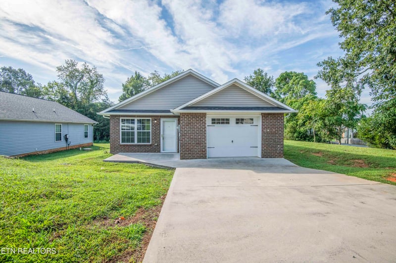 1702 Watauga St, Sevierville, TN 37876