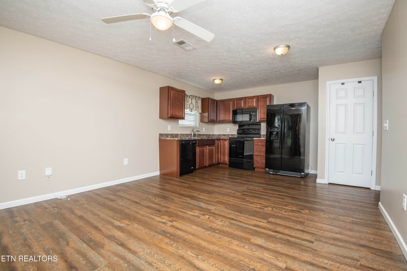 1702 Watauga St, Sevierville, TN 37876