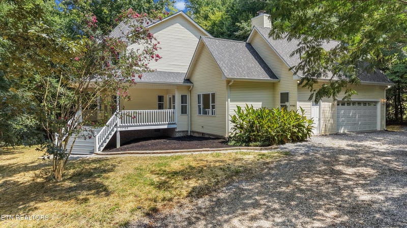1703 Lively Rd, Maryville, TN 37801