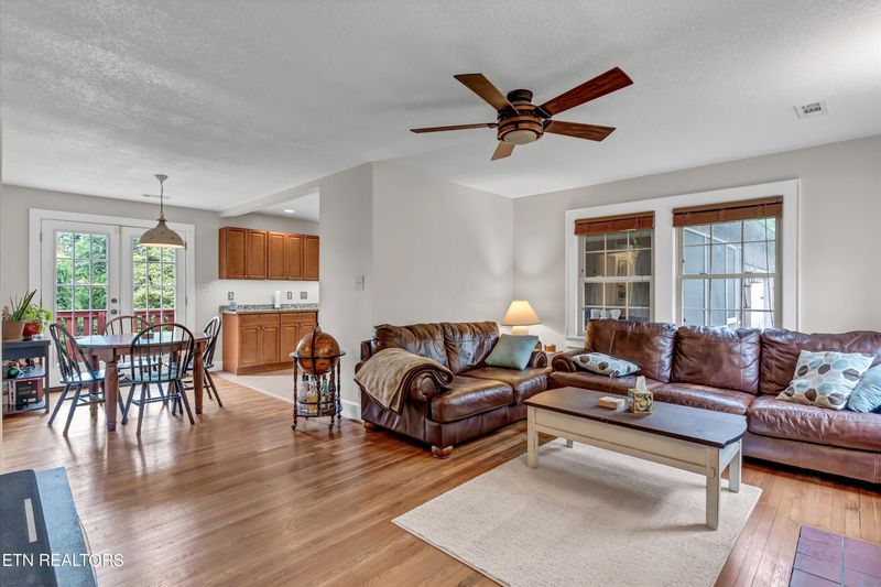 1703 Maple Dr, Knoxville, TN 37918
