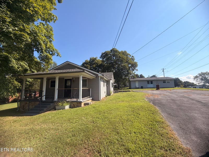 1703 Richardson St, Athens, TN 37303