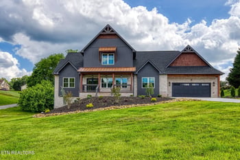 1703 War Paint Tr, Sevierville, TN 37876