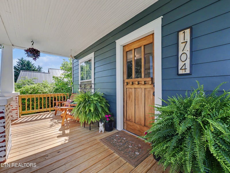1704 E 5th Ave, Knoxville, TN 37917