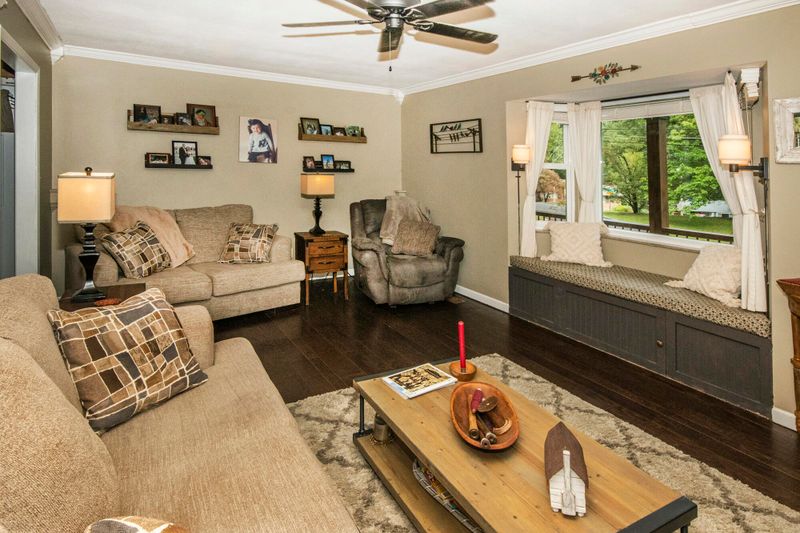 1704 Uppingham Dr, Knoxville, TN 37918
