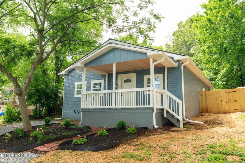 17047 Martel Rd, Lenoir City, TN 37772