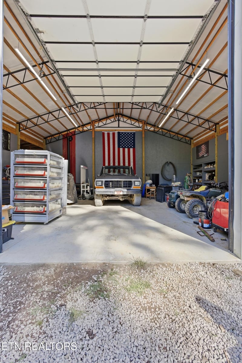 1705 Eagle Furnace Rd, Rockwood, TN 37854