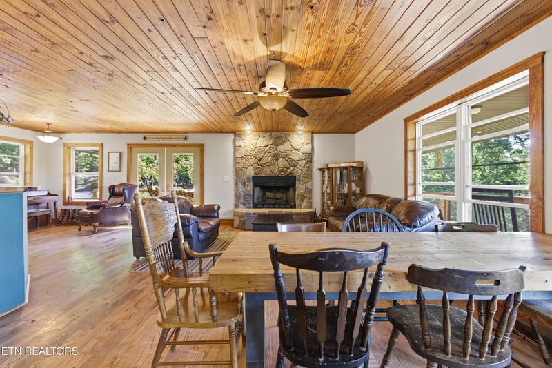 1705 Eagle Furnace Rd, Rockwood, TN 37854