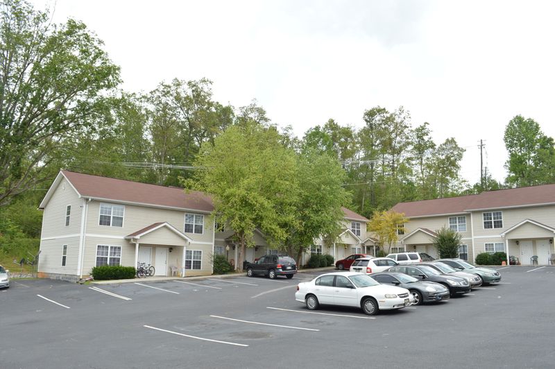 1705 Ogle Rd, Gatlinburg, TN 37738
