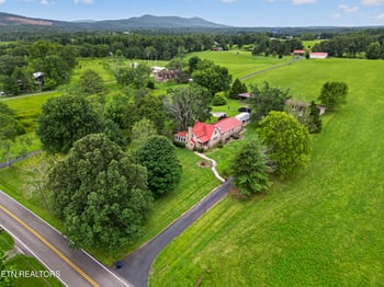 1705 Open Range Rd, Crossville, TN 38555