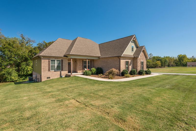 1706 Ansley Dr, Alcoa, TN 37701