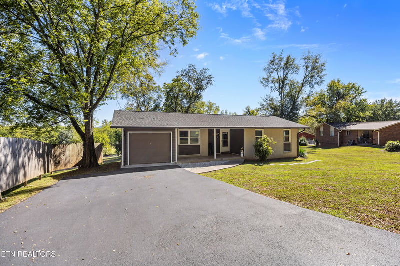 1706 Hazen St, Knoxville, TN 37915