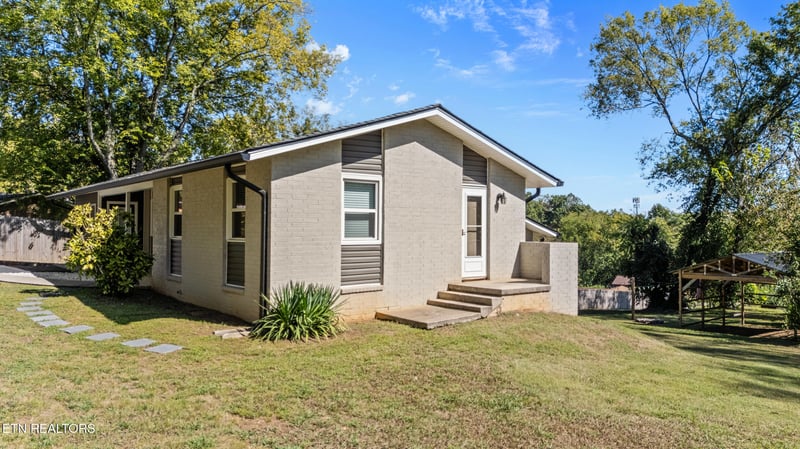 1706 Hazen St, Knoxville, TN 37915