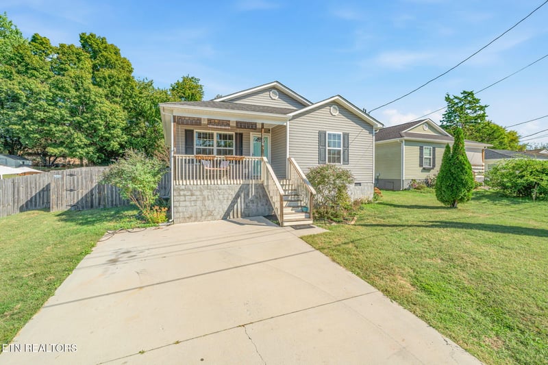 1706 Vada Cir, Knoxville, TN 37912