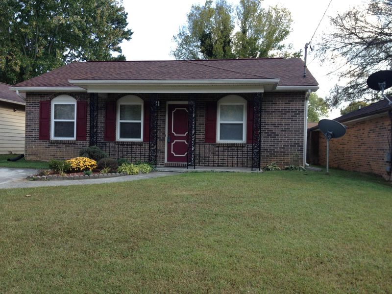 1706 Woodpointe Dr, Knoxville, TN 37931