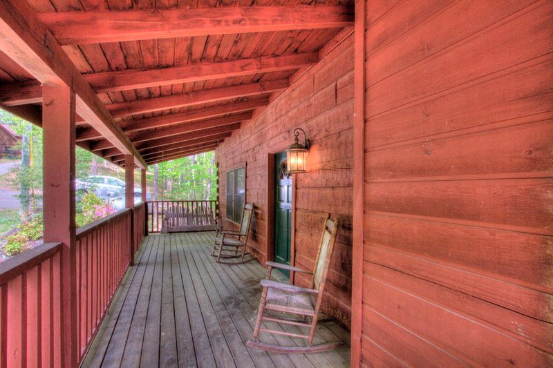 1707 Lake View Cir, Sevierville, TN 37876
