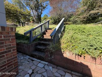1707 Lenland Ave, Knoxville, TN 37920