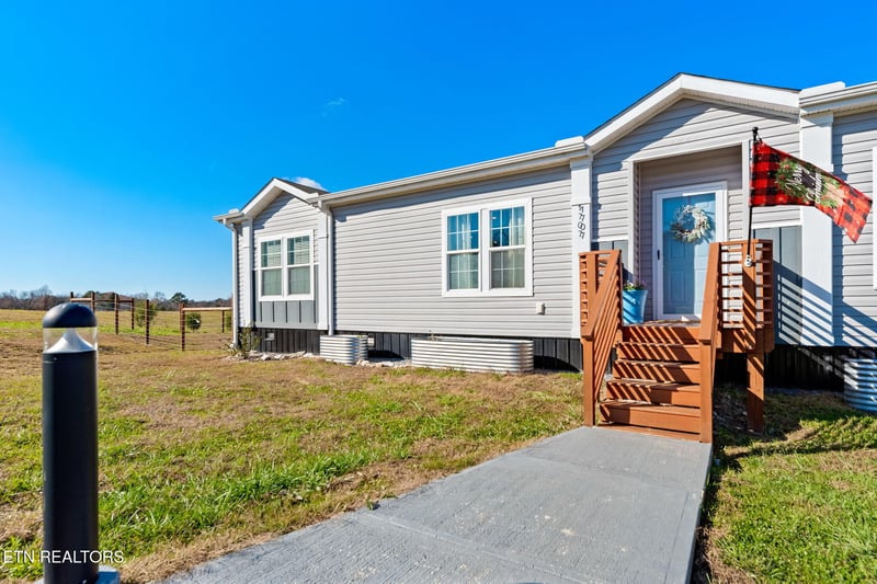 1707 Martin Mill Pike, Rockford, TN 37853