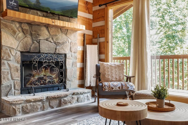 1709 Bear View Rd, Sevierville, TN 37876