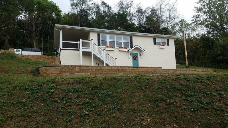 1709 Jacksboro Pike, Lafollette, TN 37766