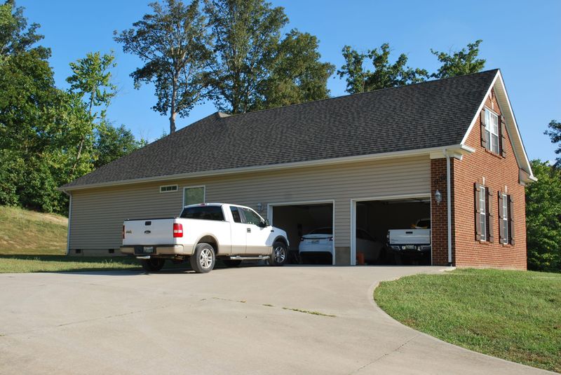 1709 Maplegreen Ln, Knoxville, TN 37922