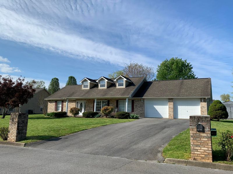 1709 Primrose Ct, Sevierville, TN 37862