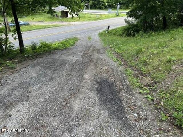 1709 Ruritan Rd, Harriman, TN 37748