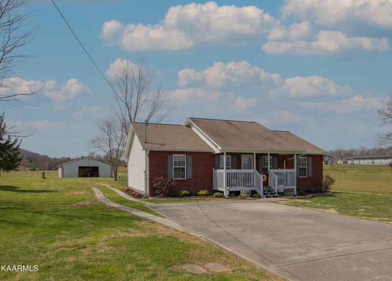 1709 Sand Plant Rd, Sevierville, TN 37876