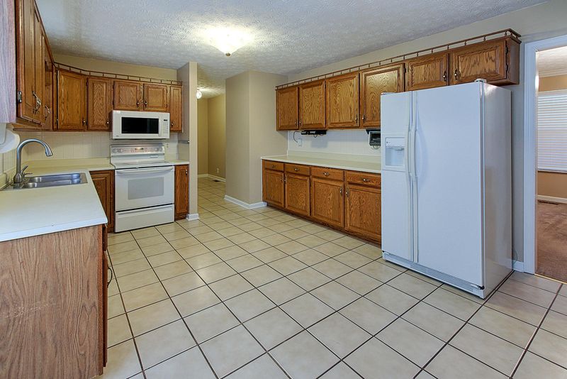 1709 Summer Spring, Knoxville, TN 37931