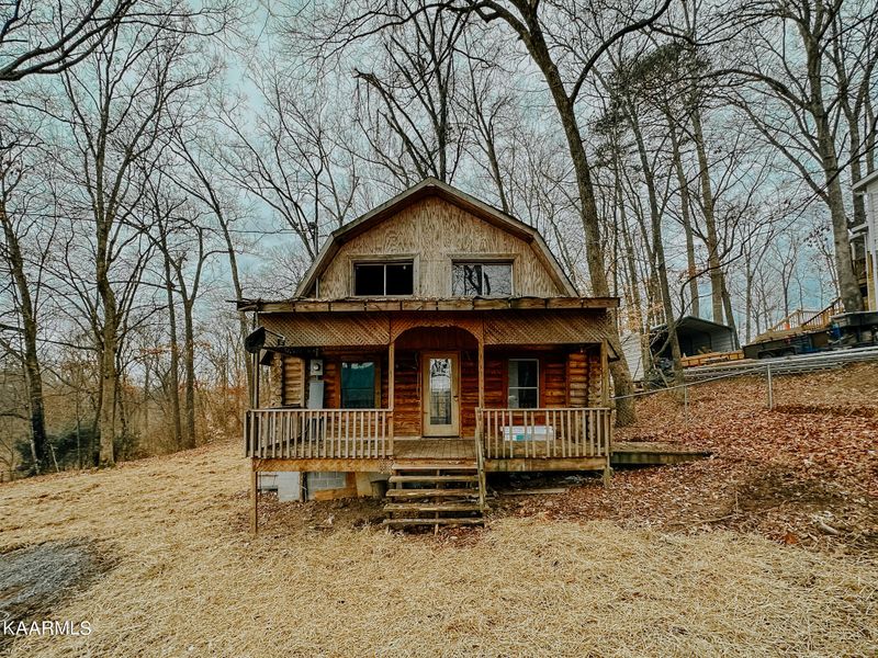 1709 Walnut Hill Ln, Sevierville, TN 37876
