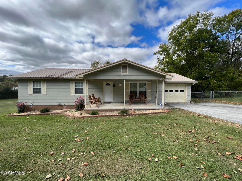 171 Clover St, Lafollette, TN 37766