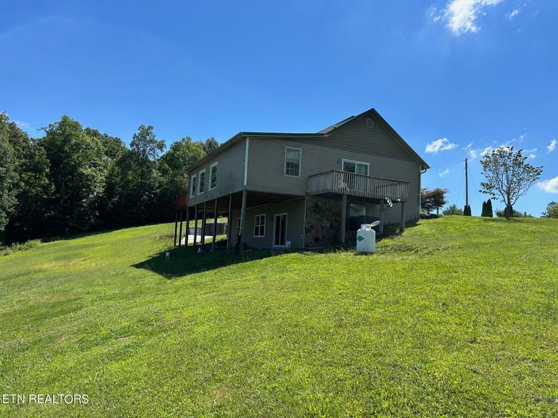 171 Noah Ln, Lafollette, TN 37766