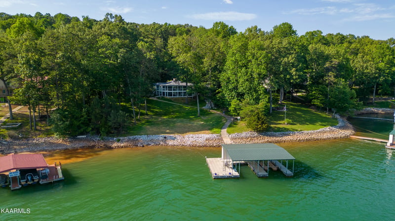 1710 Deerfield Way, Lafollette, TN 37766