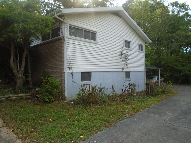 1710 NE Howard Dr, Knoxville, TN 37918