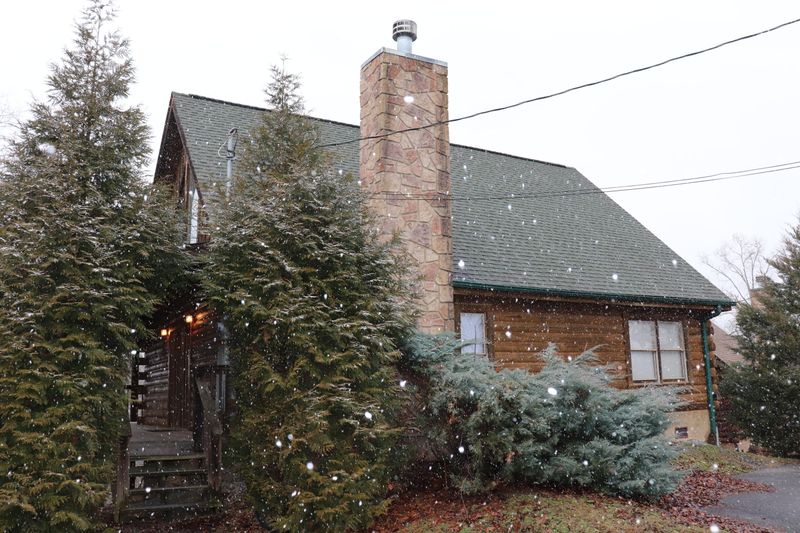 1710 Prey Ct, Sevierville, TN 37876