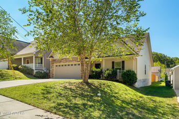 1711 Cove Oak Ln, Knoxville, TN 37909