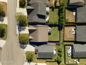 1711 Cove Oak Ln, Knoxville, TN 37909
