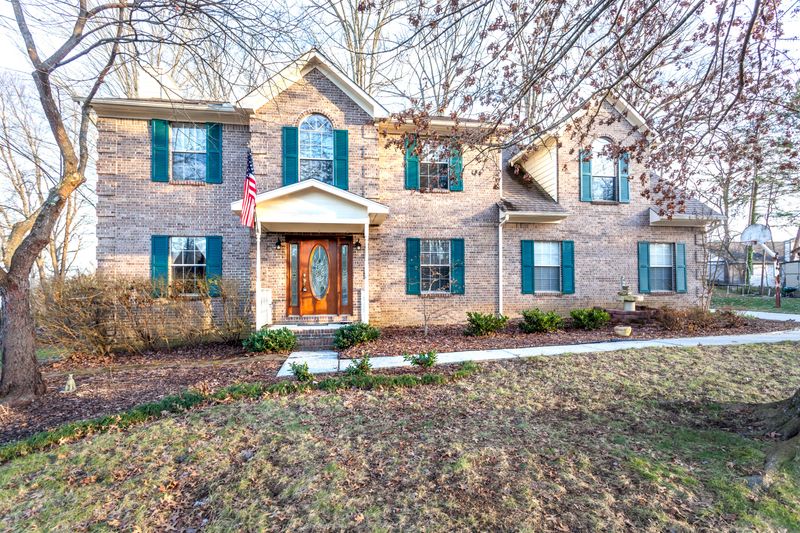 1712 Claire Stevens Cir, Knoxville, TN 37931