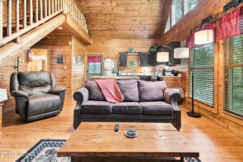 1712 Quail Hollow Way, Sevierville, TN 37876