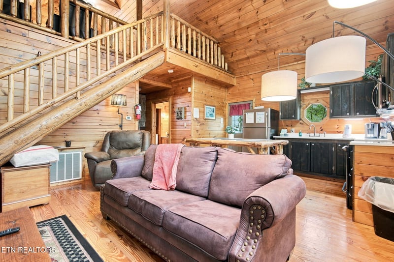 1712 Quail Hollow Way, Sevierville, TN 37876