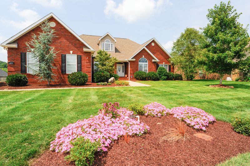 1713 Ansley Dr, Alcoa, TN 37701