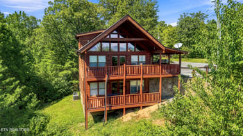 1713 Bear View Rd, Sevierville, TN 37876
