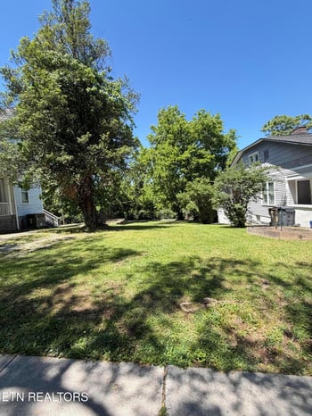 1713 E 5th Ave, Knoxville, TN 37917