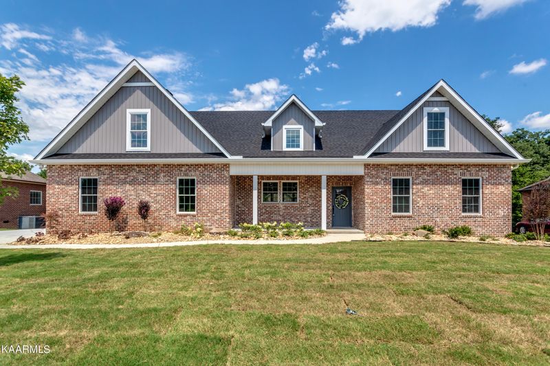 1714 Ansley Dr, Alcoa, TN 37701