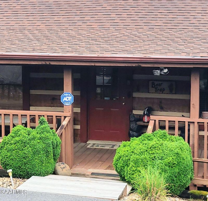 1714 Bear View Rd, Sevierville, TN 37862