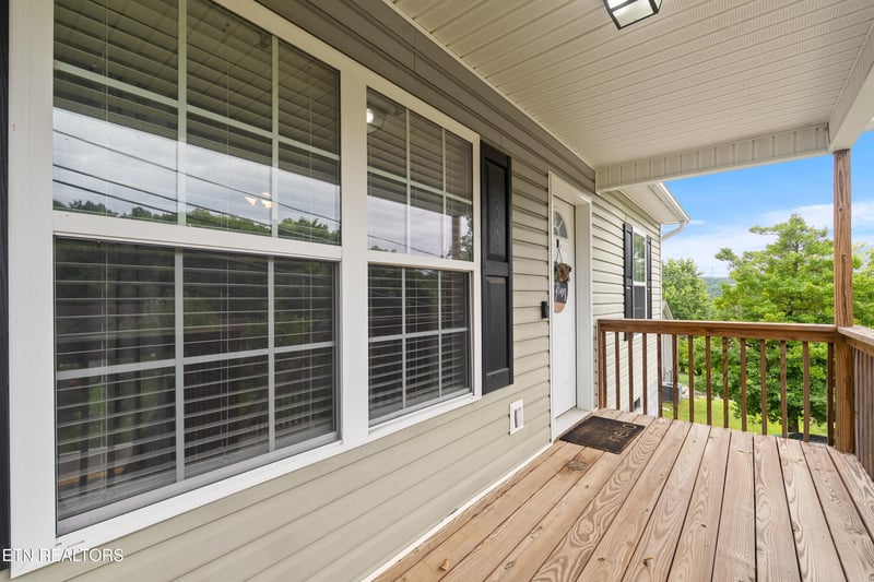 1714 Spring Hill Rd, Knoxville, TN 37914