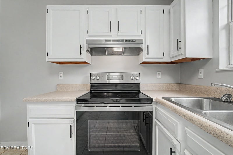 1714 Tipton Station Rd, Knoxville, TN 37920