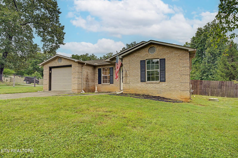 1714 Tipton Station Rd, Knoxville, TN 37920