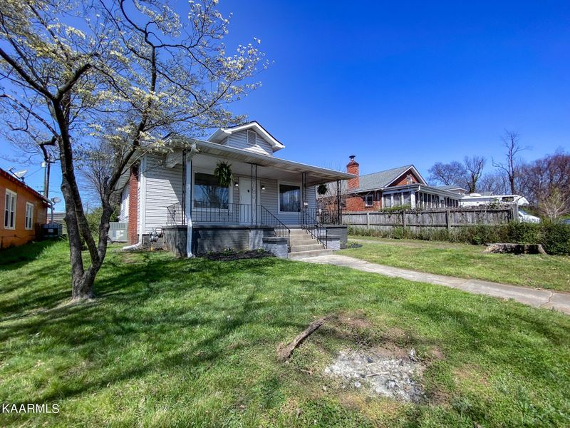 1715 Henrietta Ave, Knoxville, TN 37915
