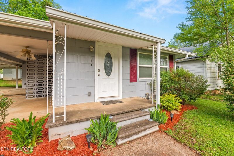 1715 Palos St, Athens, TN 37303